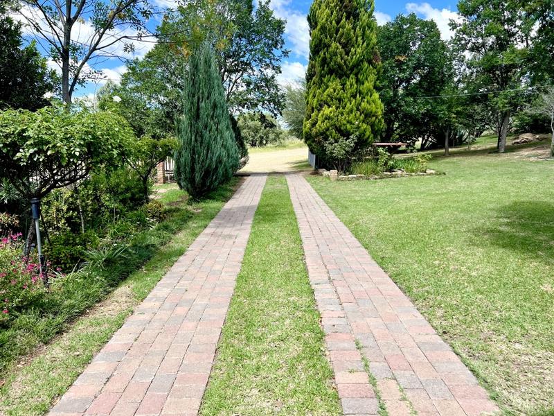 4 Bedroom Property for Sale in Lindley Free State